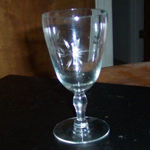 4 Vintage Stemmed Crystal Etched Star Flower Wine Glasses